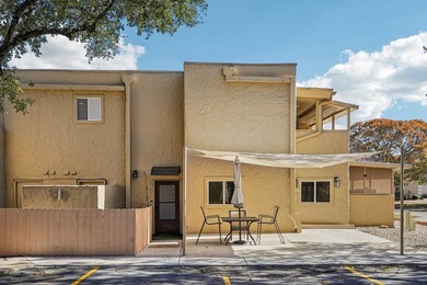 Discover a stylish and inviting 2-bed, 2.5-bath Riverhill on Riverhill Country Club in Texas - for sale on GolfHomes.com, golf home, golf lot