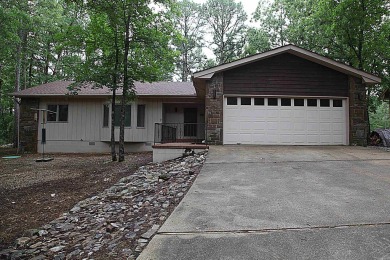 Very nice home on Coronado Golf Course overlooking the 11th on Coronado Golf Course in Arkansas - for sale on GolfHomes.com, golf home, golf lot
