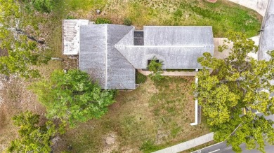 Under contract-accepting backup offers. Beacon Woods - Set on a on Beacon Woods Golf Club in Florida - for sale on GolfHomes.com, golf home, golf lot