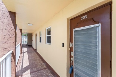 Bright and open 1/1 condo in Phase 3 of Sunrise Lakes community on Sunrise Lakes Phase III in Florida - for sale on GolfHomes.com, golf home, golf lot