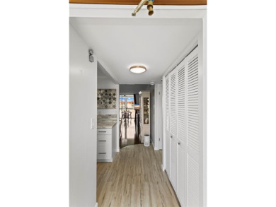 Bright and open 1/1 condo in Phase 3 of Sunrise Lakes community on Sunrise Lakes Phase III in Florida - for sale on GolfHomes.com, golf home, golf lot