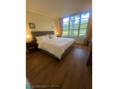 Don't miss this opportunity to own an Amazing updated garden on Oaks Country Club in Florida - for sale on GolfHomes.com, golf home, golf lot