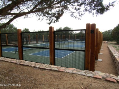 Picturesque views and gently sloping vegetated lot for your new on Talking Rock Golf Club in Arizona - for sale on GolfHomes.com, golf home, golf lot