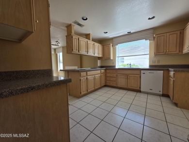 Great opportunity to own a HUD Home, save thousands! on Saddlebrooke Golf Course in Arizona - for sale on GolfHomes.com, golf home, golf lot