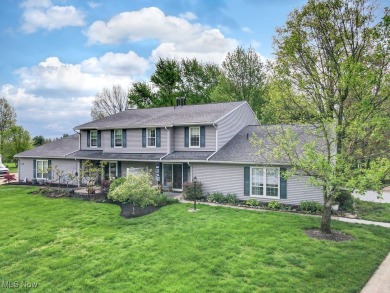 This 1,366 sqft, 3-bedroom, 2-full bath condo offers the perfect on Fox Den Golf Course in Ohio - for sale on GolfHomes.com, golf home, golf lot