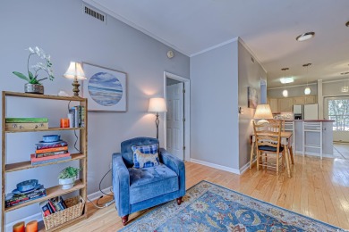 Move-in ready 2 bedroom, 2 bath condo in the popular Sweetwater on Indian Wells Golf Course in South Carolina - for sale on GolfHomes.com, golf home, golf lot