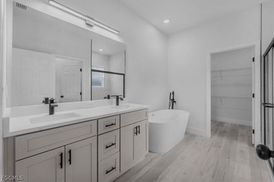 Stunning New Construction Home in Sun 'N Lake - 4 Bedrooms, 3 on Sun n Lake Golf and Country Club in Florida - for sale on GolfHomes.com, golf home, golf lot