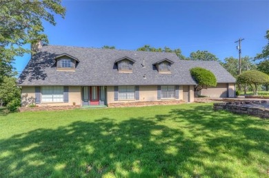 Discover the potential in this spacious 2-story ranch style home on The Canyons At Blackjack Ridge in Oklahoma - for sale on GolfHomes.com, golf home, golf lot