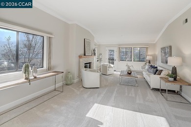 Fabulous Rosslyn floor plan with 2 bedrooms plus a den on Rossmoor Golf Course in California - for sale on GolfHomes.com, golf home, golf lot