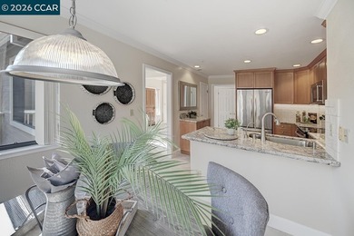 Fabulous Rosslyn floor plan with 2 bedrooms plus a den on Rossmoor Golf Course in California - for sale on GolfHomes.com, golf home, golf lot