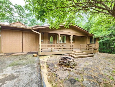 Secluded, private house with view of Sugar Loaf Mountain on Indian Hills Country Club in Arkansas - for sale on GolfHomes.com, golf home, golf lot