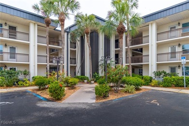 Welcome Home to Your Completely Updated Unit!! This 2 bedroom on Seven Lakes Golf and Tennis Community in Florida - for sale on GolfHomes.com, golf home, golf lot