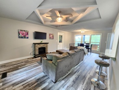 Secluded, private house with view of Sugar Loaf Mountain on Indian Hills Country Club in Arkansas - for sale on GolfHomes.com, golf home, golf lot