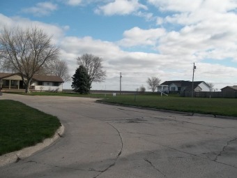 Great building lot on Bradley Circle in the area of newer homes on Manson Golf & Country Club in Iowa - for sale on GolfHomes.com, golf home, golf lot