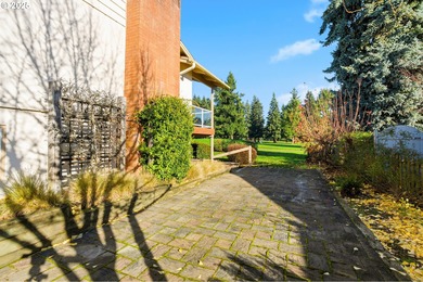 Live the beautiful Country Club Life where the 17th Green meets on Willamette Valley Country Club in Oregon - for sale on GolfHomes.com, golf home, golf lot