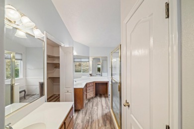 Charming 3-bedroom, 2-bathroom townhome in the desirable on St. George Golf Course in Utah - for sale on GolfHomes.com, golf home, golf lot