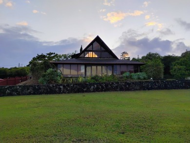 Discovery Harbour - Polynesian Longhouse Lindal Cedar home that on Discovery Harbour Golf Course in Hawaii - for sale on GolfHomes.com, golf home, golf lot