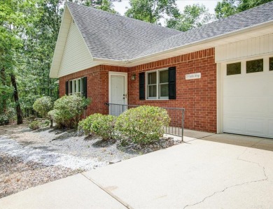 CHARMING VILLAGE RETREAT!  This cozy 3 bed, 2.5 bath home has a on Coronado Golf Course in Arkansas - for sale on GolfHomes.com, golf home, golf lot