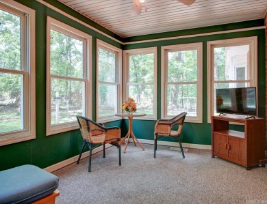 CHARMING VILLAGE RETREAT!  This cozy 3 bed, 2.5 bath home has a on Coronado Golf Course in Arkansas - for sale on GolfHomes.com, golf home, golf lot