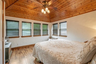 This immaculate, updated waterfront home in the exclusive on Pinnacle Golf and Boat Club in Texas - for sale on GolfHomes.com, golf home, golf lot