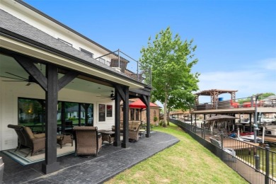This immaculate, updated waterfront home in the exclusive on Pinnacle Golf and Boat Club in Texas - for sale on GolfHomes.com, golf home, golf lot