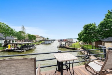 This immaculate, updated waterfront home in the exclusive on Pinnacle Golf and Boat Club in Texas - for sale on GolfHomes.com, golf home, golf lot