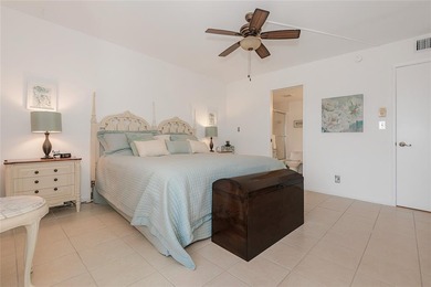 GOLFERS THIS IS THE PERFECT LOCATION FOR YOU, THIS IS AN AMAZING on Wynmoor Golf Course in Florida - for sale on GolfHomes.com, golf home, golf lot