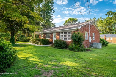 Live that river lifestyle in beautiful historic Bath! A rare on Bayview Golf Course in North Carolina - for sale on GolfHomes.com, golf home, golf lot