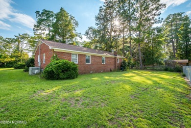 Live that river lifestyle in beautiful historic Bath! A rare on Bayview Golf Course in North Carolina - for sale on GolfHomes.com, golf home, golf lot