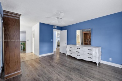 Wonderful 1st floor corner unit with parking right in front for on Villa Del Ray Golf Club in Florida - for sale on GolfHomes.com, golf home, golf lot