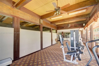Wonderful 1st floor corner unit with parking right in front for on Villa Del Ray Golf Club in Florida - for sale on GolfHomes.com, golf home, golf lot