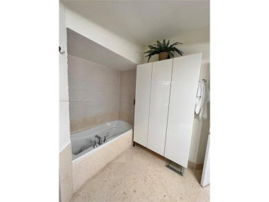 Beautiful modern and spacious Apartment in the heart of Aventura on Turnberry Isle Resort and Club in Florida - for sale on GolfHomes.com, golf home, golf lot