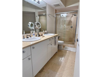 Beautiful modern and spacious Apartment in the heart of Aventura on Turnberry Isle Resort and Club in Florida - for sale on GolfHomes.com, golf home, golf lot