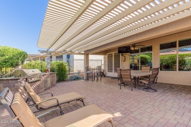 This beautiful Gala model home offers 2 bedrooms, 2 baths plus on Copper Canyon Golf Club in Arizona - for sale on GolfHomes.com, golf home, golf lot