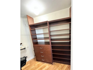 Beautiful modern and spacious Apartment in the heart of Aventura on Turnberry Isle Resort and Club in Florida - for sale on GolfHomes.com, golf home, golf lot