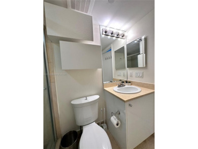 Beautiful modern and spacious Apartment in the heart of Aventura on Turnberry Isle Resort and Club in Florida - for sale on GolfHomes.com, golf home, golf lot