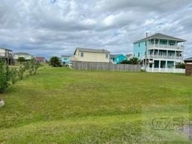 Large Corner lot at the end of a cul-de-sac.  Cleared ready to on Galveston Country Club in Texas - for sale on GolfHomes.com, golf home, golf lot