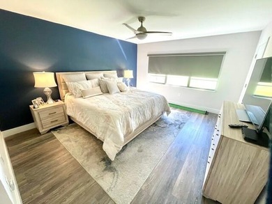 This fabulous OPEN FLOOR PLAN 2/2 at Hunters Run Country Club on Hunters Run Golf and Country Club in Florida - for sale on GolfHomes.com, golf home, golf lot