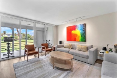 Completely renovated 3-bedroom condo with high-end appliances on Oaks Country Club in Florida - for sale on GolfHomes.com, golf home, golf lot