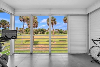 Completely renovated 3-bedroom condo with high-end appliances on Oaks Country Club in Florida - for sale on GolfHomes.com, golf home, golf lot