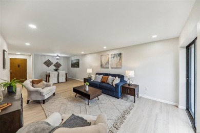 Wow! Beautifully renovated, spacious condo in the heart of Creve on Creve Coeur Golf Course in Missouri - for sale on GolfHomes.com, golf home, golf lot