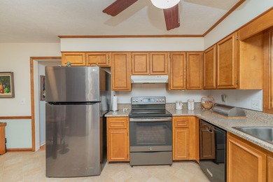 Wonderfully maintained 2-bedroom, 2-bath home located in on Houndslake Country Club in South Carolina - for sale on GolfHomes.com, golf home, golf lot