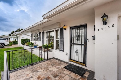 One or more photo(s) has been virtually staged. Welcome to on Mainlands Golf Club in Florida - for sale on GolfHomes.com, golf home, golf lot