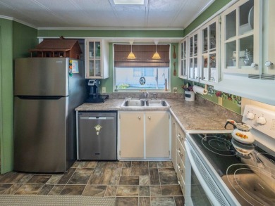 Welcome to this spacious, 2 bedroom, 2 bathroom home with loads on Plantation Golf Club in Florida - for sale on GolfHomes.com, golf home, golf lot