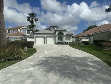 Stunning Fully Renovated 3BR + Office/4BA Pool Home in on  in Florida - for sale on GolfHomes.com, golf home, golf lot