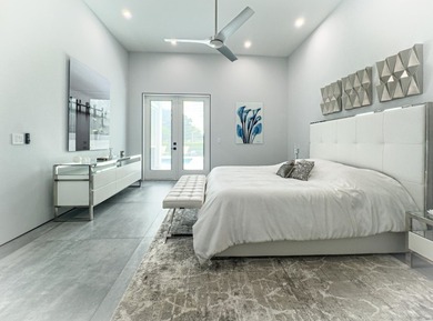 Stunning Fully Renovated 3BR + Office/4BA Pool Home in on  in Florida - for sale on GolfHomes.com, golf home, golf lot