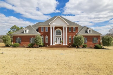 4 bedroom, 4 bath family home located beside Hardeman County on Hardeman Golf and Country Club in Tennessee - for sale on GolfHomes.com, golf home, golf lot