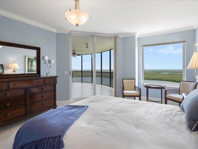 THIS LUXURIOUS CONDOMINIUM ON THE 18TH FLOOR OFFERS STUNNING on Hammock Bay in Florida - for sale on GolfHomes.com, golf home, golf lot