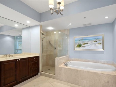 THIS LUXURIOUS CONDOMINIUM ON THE 18TH FLOOR OFFERS STUNNING on Hammock Bay in Florida - for sale on GolfHomes.com, golf home, golf lot