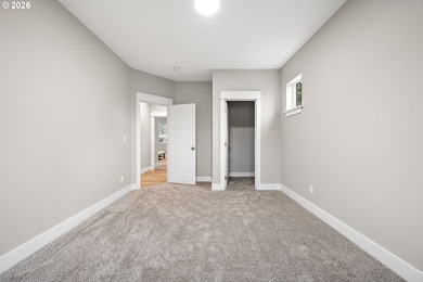 Come see this new build in a quiet Cottage Grove neighborhood on Hidden Valley Golf Course in Oregon - for sale on GolfHomes.com, golf home, golf lot